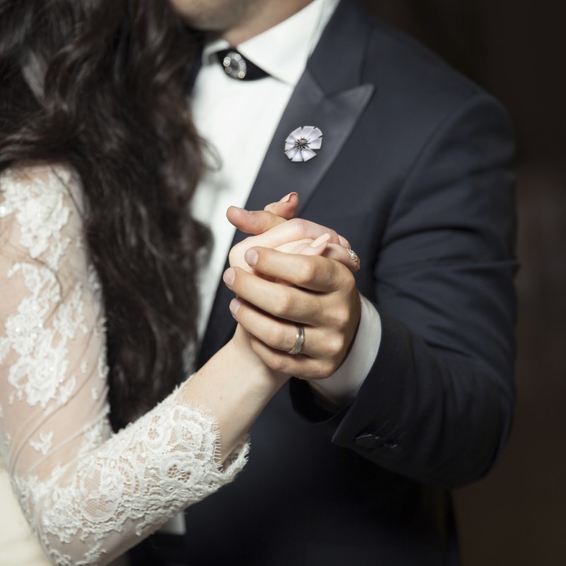 media/image/boutonniere_anstecknadel_edelweiss_hochzeit.jpg
