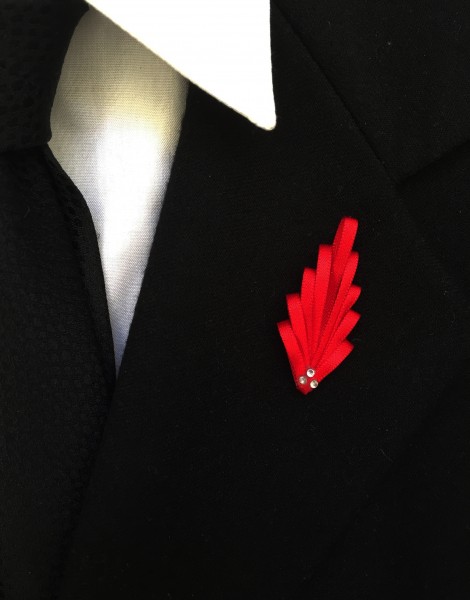 Boutonniere Blatt rot mit glitzernden Kristallen Pin Brosche Anstecknadel für Herren Geschenk