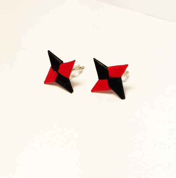 Origami Shuriken Ohrstecker als Stern in schwarz rot Ohrringe handgefertigt filigran Cosplay Anime