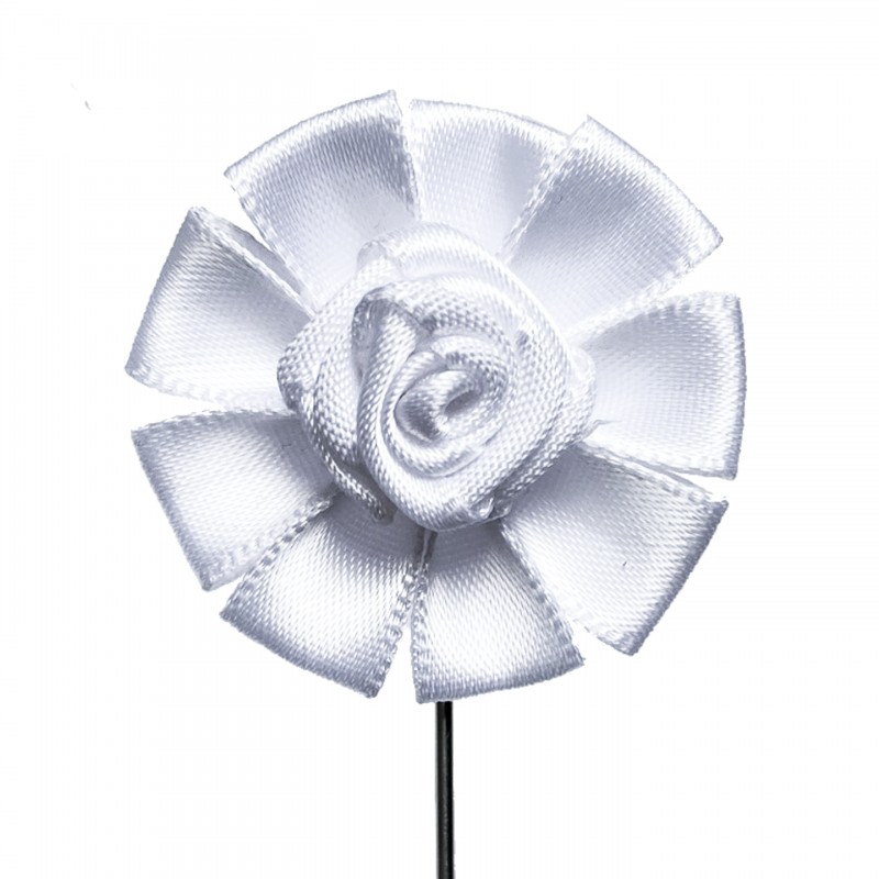 media/image/Boutonniere_Rose_weiss_03_IMG_5025YWsS2HOGGj2ow.jpg