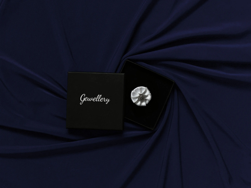media/image/Header_Satin_blau-weiss.webp