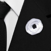 Boutonniere „weiße Mohnblume“ Reversnadel mit Perlen