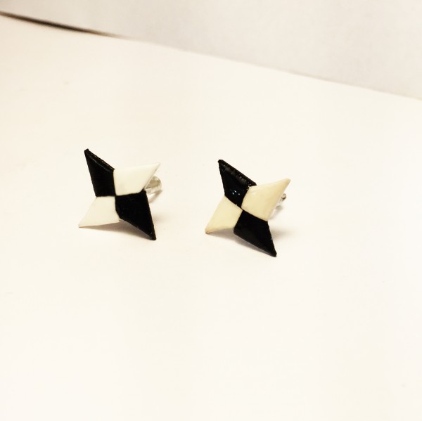 Origami Shuriken Ohrstecker Stern schwarz Weis Ohrringe handgefertigt filigran Cosplay Anime Japan S