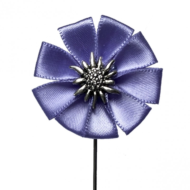 media/image/Boutonniere_Edelweiss_violett_04_IMG_5004Hd9N9RxvBmjfi.jpg